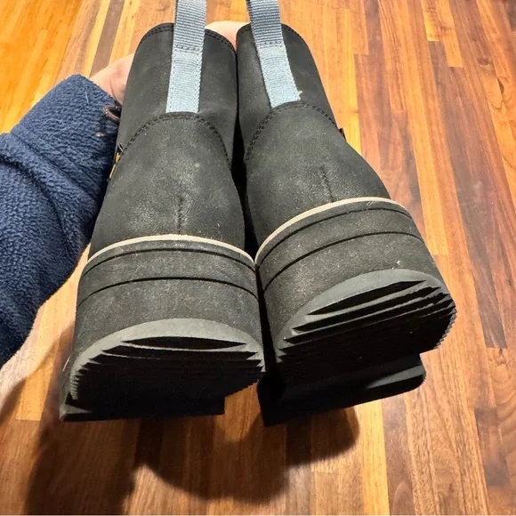 Women’s Teva Black lace up boots, size 9.5 - Picture 6 of 14